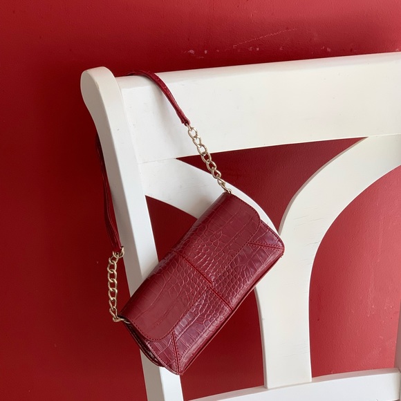 Liz Claiborne Red Purse - Picture 2 of 4